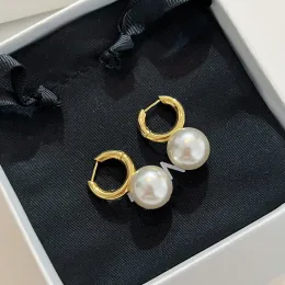 Diseñadores Pendientes de perlas de oro Diseñador de moda Pendientes para mujer Joyería de perlas para hombres Wemen Joyería de regalo de boda Navidad G239283PE-3