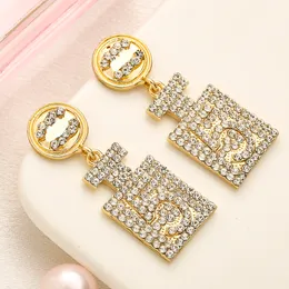 Designer Crystal Earrings With Perfume Bottle 18K Gold Charm Stud Earrings Delicate Design Luxury Brand Jewelry New Girl Family Love Gift Earrings Perfect