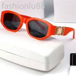 Luxurys designer solglasögon för kvinnliga nyanser Sonnenbrille fast färg sida pläterad guld lunette homme kör enkla mens solglasögon stilfulla moderna pj008