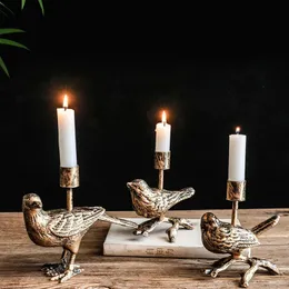Dekorativa föremål Figurer Nordic Antique Bird Candlestick Iron Candle Accessory Retro Candle Holder Home Decor Gift 230927