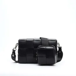 Designer Cowhide Shoulder Purse Botteega Cassette Bag 2023 Chest New Classic Woven Creative Tofu Fashion Trend Bags Oblique Cross Lady Women's 0or0