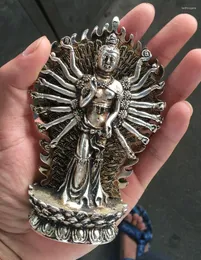 Dekoracyjne figurki Kolekcja ręcznie rzeźbionego srebrnego posągu Miao Tysiące Bogini Miłosierdzie