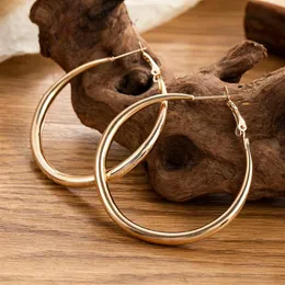 Hoop & Huggie Exaggerated European And American Style Big Earrings Female Korean Wild Bold Crescent Design Stud337D