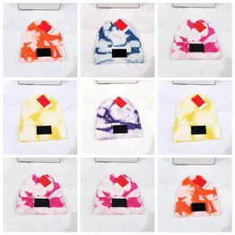Zimowe czapki dla kobiet designerskie gradient krawat barwna mankietowa czapka 6 kolorów mody czapek streetwear