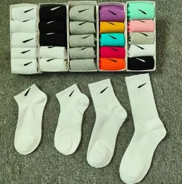 Çoraplar Siyah Beyaz Gri Kutulu Pamuklu Erkek ve Kadın Çoraplar Orta Tüp Çalışan Spor çorabı