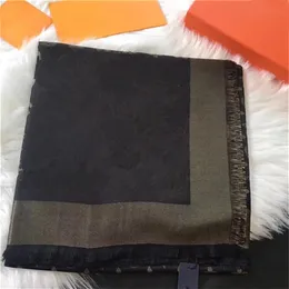 Fashion Scarf For Women 2019 Nyaste bokstavsmönster Wool Silk Scarves Woman Scves Size 140x140cm utan Box281C