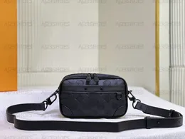 Shoulder Bag Nemi Black | Campomaggi