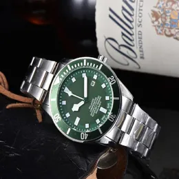 2021 고품질 럭셔리 남성 시계 캘린더 기능 쿼츠와 함께 3 킬링 작업 시리즈 시계 시계 최고 브랜드 손목 시계 라운드 2665
