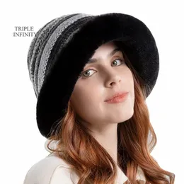 Cappelli a tesa larga Cappello invernale con protezione per le orecchie alla moda con lanugine Cappelli caldi spessi antivento per le donne a prova di freddo all'aperto 230927