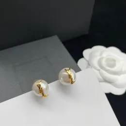 Nya 2023 Women Ear Studs Designer smycken Kvinnor örhängen bokstäver Pärla örande boucle hoops tillbehör för fest G239275BF