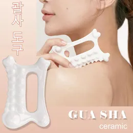 Twarz masażer Gua Sha Narzędzia do twarzy masażerowie ceramiczna gua sha deska skrobaczka do podnoszenia twarzy szczupłe skórne zacieśnienie narzędzie do masażu spa 230927