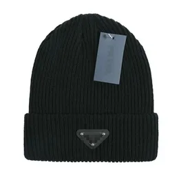 Lyxiga mössor designer vinter bönor män och kvinnor mode märke design New York Sport Knit hattar Fall Woolen Cap Arizona Letter Jacquard Unisex Warm Skull Hat A4