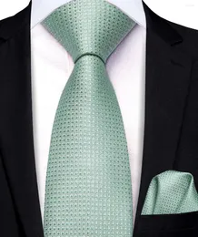 Cravates d'arc vert solide garçons cravate en soie pour enfants concepteur de luxe Handky enfant cravate 120 cm de long 6 cm de large mode goutte salut-cravate