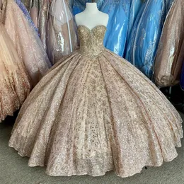 キングリーシャンパンレースQuinceanera Dresses Ball Gown2024恋人ビーズゴールドスパンコールオフショルダースウィート16ドレスレースアップ