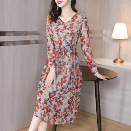 Casual Dresses Silk Dress Autumn 2023 High-end utsökt Big Name Mulberry kjol GILT TEMPERAMENT hos flickan Floral