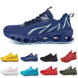 الرجال والنساء البالغين يركضون أحذية بألوان مختلفة من الأحذية الرياضية المدربين