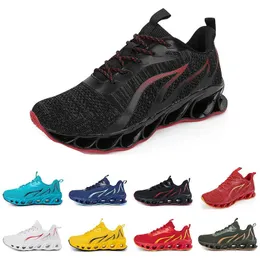 Vuxna män och kvinnor som löpar skor med olika färger på tränaresportsneakers sextio