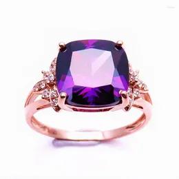 Cluster Rings 585 Purple Gold 14K Rose Inlaid Crystal Square Amethyst For Wom Opening Classic Luxury Wedding Engagement Jewelry