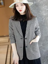 Kvinnors kostymer Autumn Elegant Black White Plaid Suit Women Vintage Jacket Lång ärmknappar Slim Office Blazer Kvinnlig Outwear 2023