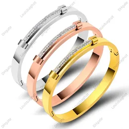 Fashion Brand Zirconia Crystals Bangles Bracelets for Women Stainless Steel European Lover Buckle Bangles Valentines
