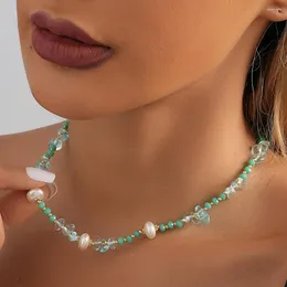 Choker Factory Direct Oregelbundet Natural Stone Imitation Pearl Kvinnlig halsband Trendig och charmiga damer Geometriska benbenkedja