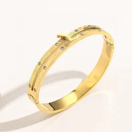 Fashion 18K Gold Bracelets Women Men Luxurys Designer Bracelet Stainless Steel Bangle Jewelry Wedding Gift Never Fade