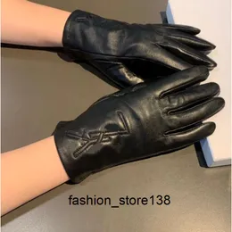 Перчатки с пятью пальцами Дизайнерские перчатки для женщин Модная черная овчинная кожа Флисовая внутренняя перчатка с надписью Женские перчатки с сенсорным экраном зимние толстые теплые Gunine Leathers Подарок