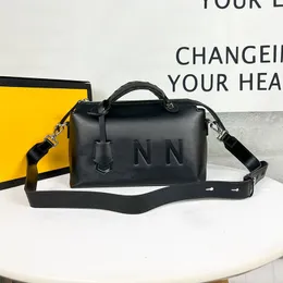 Luxus-Handtasche, Herren- und Damen-Tragetaschen, modische Umhängetasche, Boston-Tasche, F-Buchstabe, Damen-Umhängetasche, Rindsleder-Geldbörse, 28 cm, lässige Bürotasche, Clutch-Geldbörse