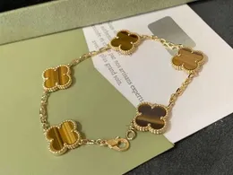 Designer 55555charm Bracelets Brand Clover Luxury Bracelet 18k Gold Love Bangle Charm 4 Leaf Clovers Shining Crystal Diamond Party Jewelry