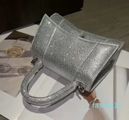 Rhinestone kum saati çanta mini omuz çantaları ışıltılı çanta kadınlar hobo debriyaj cüzdan deri bayanlar tam su matkap akşam kese kalitesi