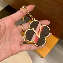 Four-leaf Lucky Clover Car Key Chain Rings Fashion PU Leather Keychain Keychains Buckle for Men Women Hanging Decoration with Reta2803