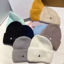 Cappelli a cuffia di marca firmati per uomo e donna Autunno Inverno Stile piccolo profumo Nuovi berretti caldi con teschio Cappello lavorato a maglia con lettera tutto-fiammifero