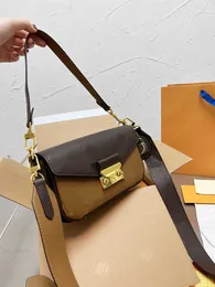 Cross Body Designer Väskor axelhandväskor unisex blommig topp läder 4 färgstorlek 22 cm mode crossbody väska lyxig handväska fodral