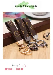 Keychains Lanyards Classic Old Flower Pu Leather Keychain Buckle Lovers Car Handgjorda nyckelringar Bag Pendant Accessories for Man and Woman 0db5