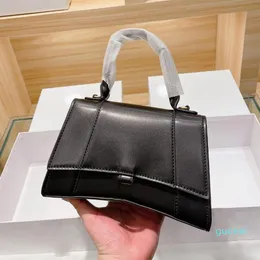 2021 Nyaste designers Luxurys Bag Handv￤skor Purses Full Range Whole Women Designer Crossbody Bag Brand med Box219P