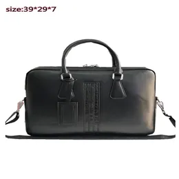 Mens Designer Luxury High-End Boutique Computer Portcase Cross Grain Leather Crossbody Shoulder Handbags Borsello Man Sacoche Cri208a