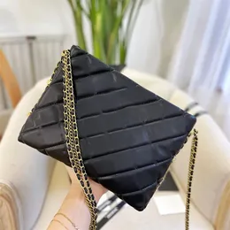 French Fashion Famous Designer Shoulder Bag Leather Chain Handbag Large Capacity Vintage Classic Diamond Lattice Ladies Totes Luxu210d