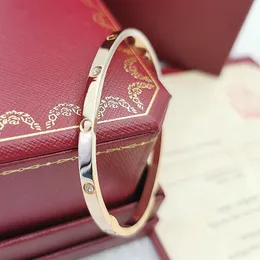 H￶gkvalitet Luxury Love Armband Designer smycken Guld manschettskruv Carti -armband Skruvmejselband Titanium Steel f￶r kvinnor Mens 4mm tunn med original Bagbox