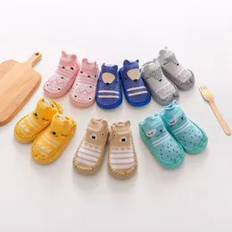 Noel Süslemeleri Çocukların Yeni Karikatür Bebek Deri Çoraplar Toddler Zemin Çorapları Kıvrımlı Yumuşak Yumuşak Tedavik Ayakkabı Rrd178