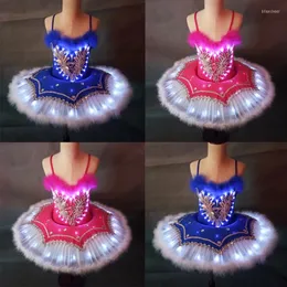 Scenkläder 2023 Lätt LED Girl Kids Clothes Star Tutu kjol Princess Party Tulle Pettiskirt Child Ballet Dance Children