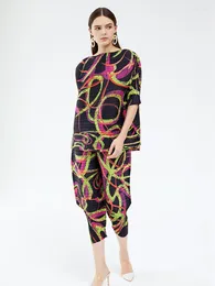 Pantalones de dos piezas para mujer Yudx Miyake Plisado Pintado a mano Conjuntos de líneas Mujeres 2023 Otoño suelto Vestido largo Top Casual Lápiz Diseñador Lujo