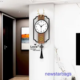 Factory Outlet New Chinese style living room Modern simple and fashionable wall clock Light luxurious art Mute office decorative