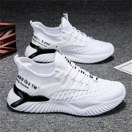 Löpskor för män White Black Green Breattable Fashion Knit Jogging Bekväm mjuk snörning Sport Sneakers Casual Mens Trainers 40-44