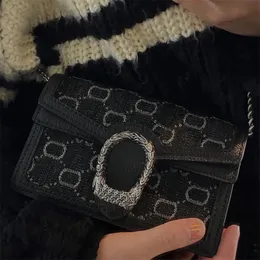 2024 women omuz çantaları lüks tasarımcı çanta klasik zincir crossbody çanta moda yılan tokası çapraz vücut bayan parti küçük çanta cüzdanı