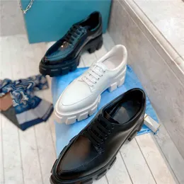 أحذية Desinger Monolith Women أحذية جلدية سوداء حذاء أسود زيادة منصة الأحذية الرياضية Cloudbust براءات الاختراع الكلاسيكية المتسكعون
