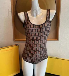 여자 수영복 디자이너 비키니 섹시 수영복 고품질 삼각형 편지 여성 해변 여름 수영복 클래식 17 종류의 선택 패션 인기있는 UA8L