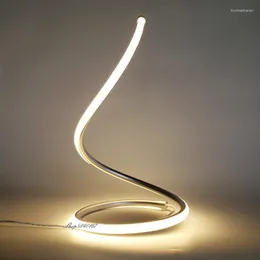 Lampy stołowe nowoczesne lampy LED osobowość osobowość węża światła do salonu do wystroju domu sypialnia ściemniacza obok