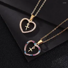 Naszyjniki wiszące europejskie i amerykańskie biżuterię mikro-set kolor cyrkon geometryczny krzyżowy naszyjnik w kształcie serca