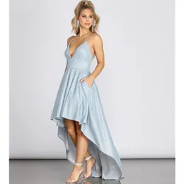 Sexy Hi-Lo-Meerjungfrau-Abendkleider, himmelblauer Satin, herzförmiger Spaghettiträger, lange Abendkleider