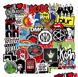Autostickers 100pcslot Retro Band Rock Sticker Music Graffiti JDM Stickers naar DIY Guitar Motorcycle Laptop Lage Skateboard CAR SN2027096